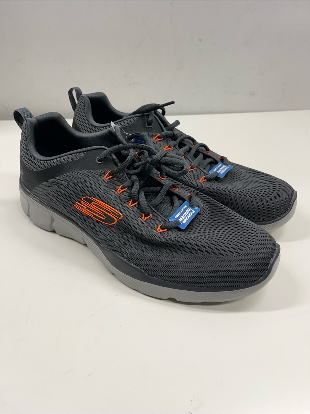 NWT Skechers Mens Equalizer in Grey Size 11